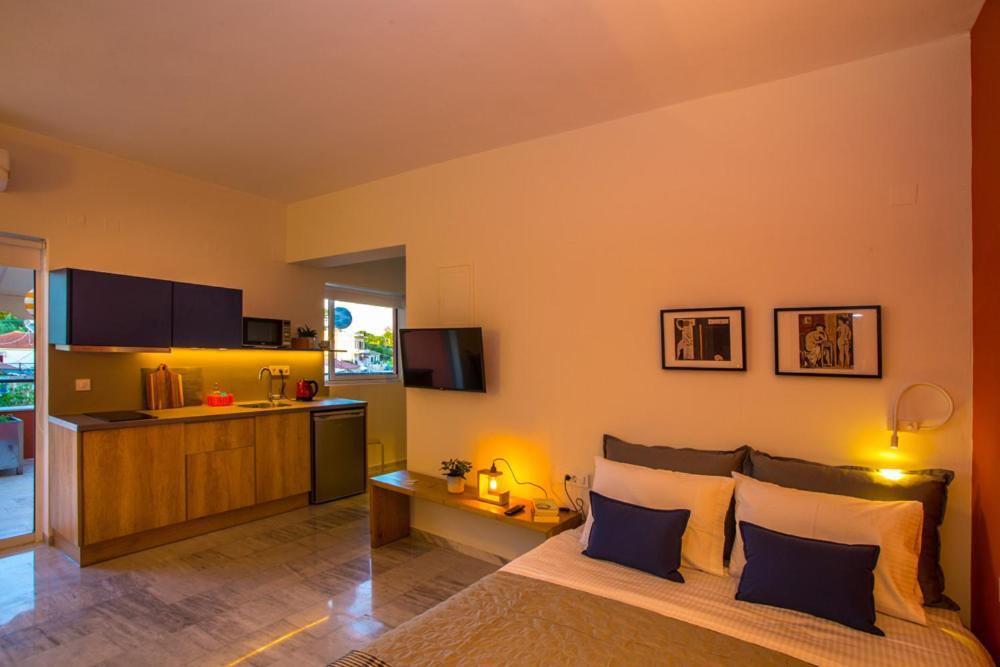 פרבזה Koukounari Living Spaces מראה חיצוני תמונה