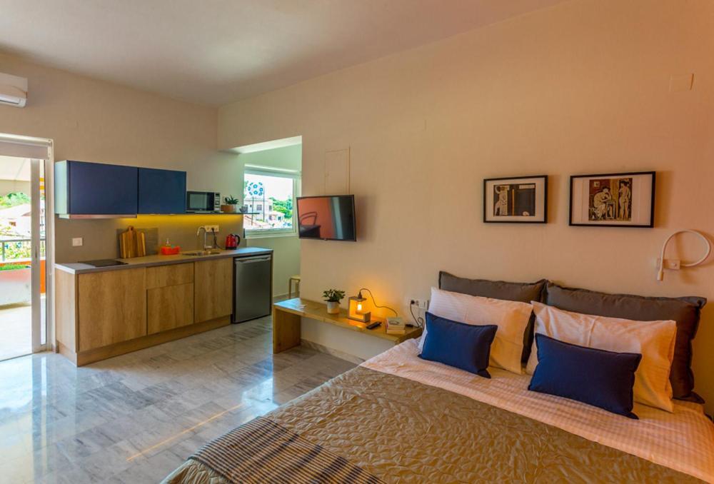 פרבזה Koukounari Living Spaces מראה חיצוני תמונה